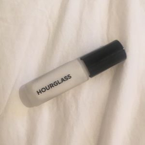 Hourglass Veil primer SPF 15